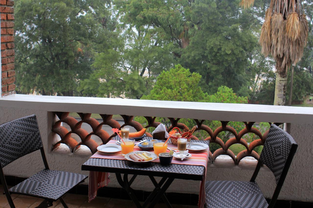 Santoral Restaurante Y Posada Pet Friendly Atlántida 外观 照片